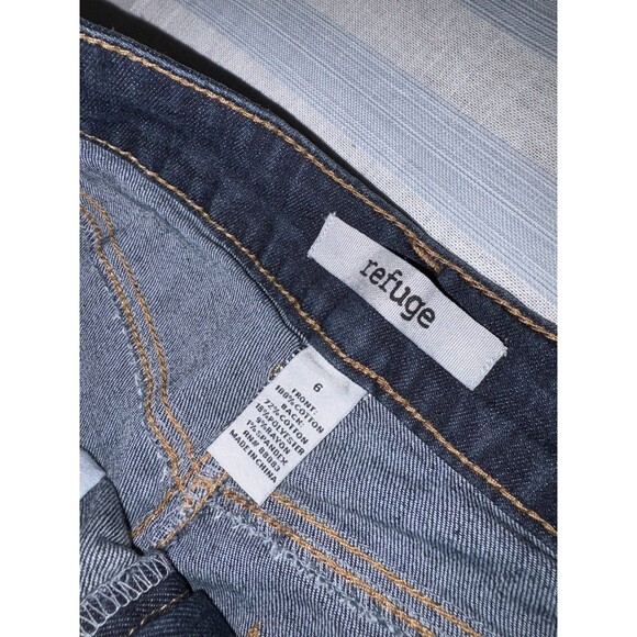 Y2K Refuge Jean Shorts Women’s Size 6 Dark Blue Denim Raw Hem Frayed Booty Short - Picture 4 of 11